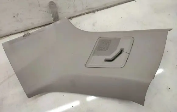 Volvo XC90 (D)pillar trim (top) 