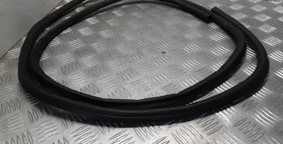 BMW 7 F01 F02 F03 F04 Engine compartment rubber 