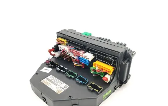 Mercedes-Benz C W204 Fuse module A2045455601