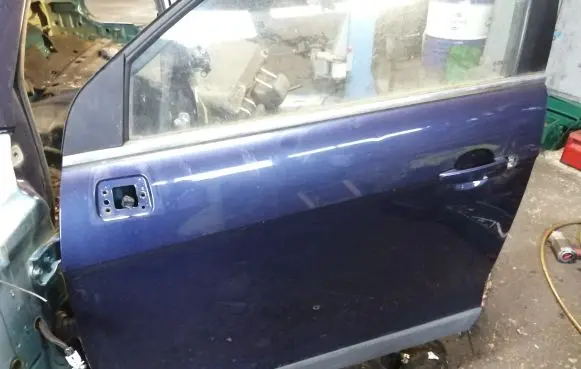 Chevrolet Captiva Front door