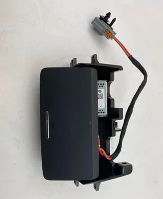 Volvo S90, V90 USB socket connector 31415549 EH0706181