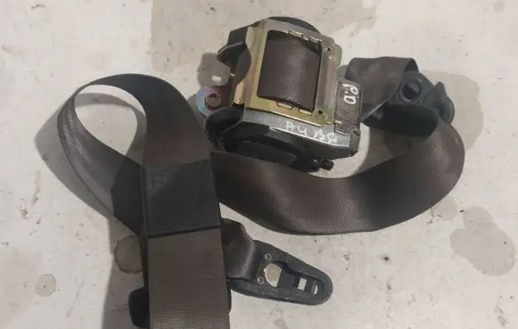 Audi A4 S4 B6 8E 8H Front seatbelt 8E0857706F 18042002 601918000A