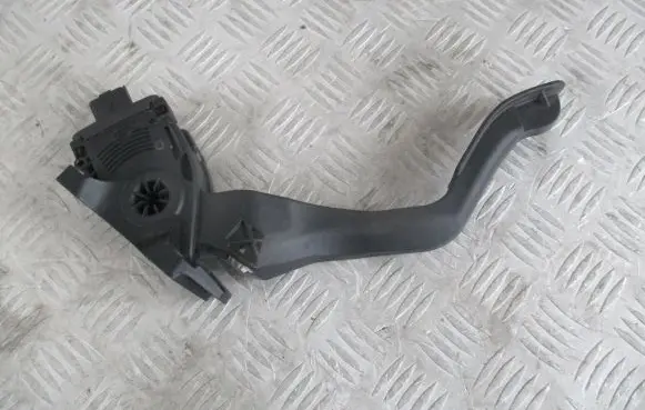 Peugeot 207 Accelerator throttle pedal