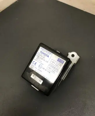 Toyota Corolla Verso AR10 Door control unit/module 897410F010 10R021776 61B168000