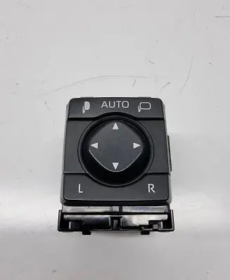 Toyota RAV 4 (XA50) Wing mirror switch 9312K11