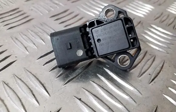 Volkswagen Touran II Air pressure sensor 0281002977 03G906051E