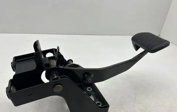 Jaguar XF X250 Brake pedal 8X232450 8X2324500