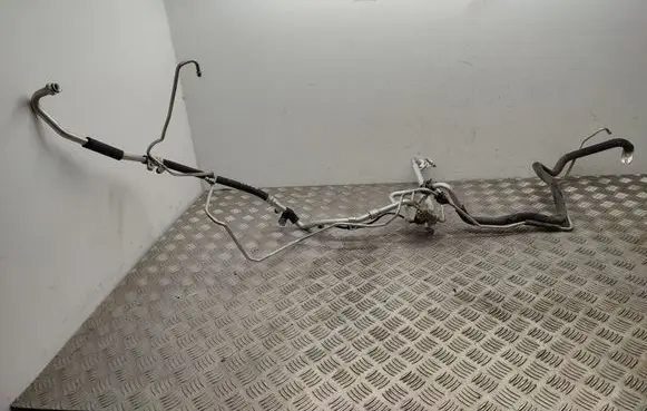 Air conditioning (A/C) pipe/hose