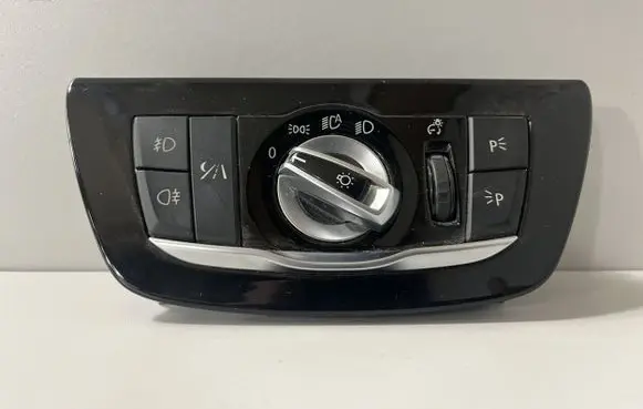 BMW 5 G30 G31 Light switch 6841887 9493738