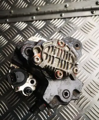 Volvo XC90 Fuel injection high pressure pump 0445010043 8689590