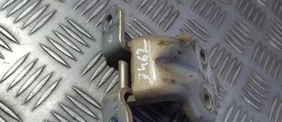 Hyundai Sonata Rear door lower hinge