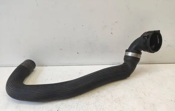 Volvo V60 Engine coolant pipe/hose 31474863