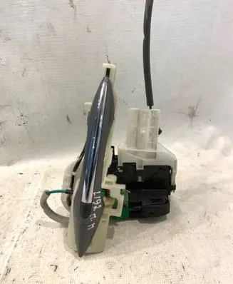 Hyundai i40 Front door lock 813203Z020