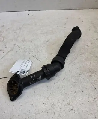 Volkswagen PASSAT B5.5 Engine coolant pipe/hose 06B121121