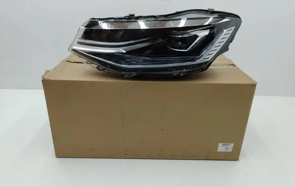 Volkswagen Caddy Headlight/headlamp 2K8941035P
