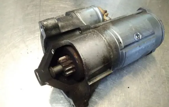 Citroen C4 I Picasso Starter motor D8R27 9646972280