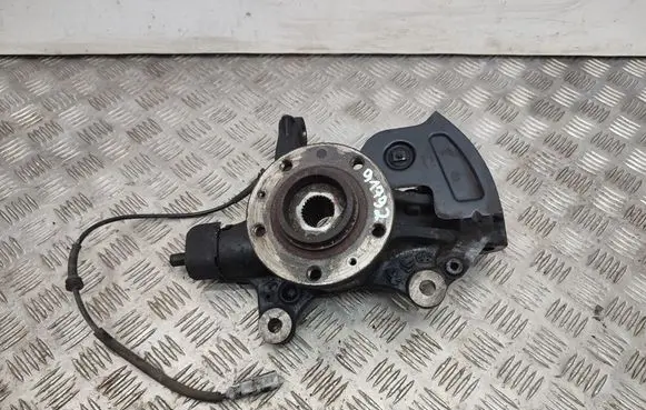 Peugeot Traveller Front wheel hub 98136416