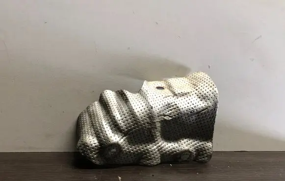 Volvo XC70 Heat shield in engine bay 307771641AE