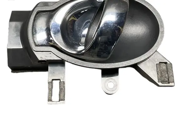Nissan Juke I F15 Front door interior handle