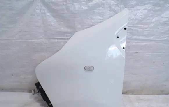 Opel Vivaro Fender