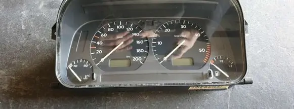 Volkswagen Golf III Speedometer (instrument cluster) 1H0919860H
