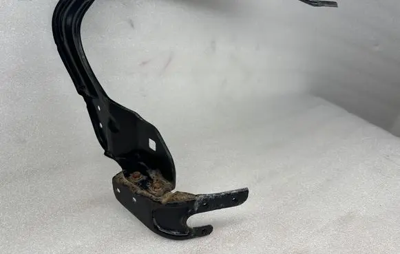 Mercedes-Benz CLK A209 C209 Headlight/headlamp mounting bracket 