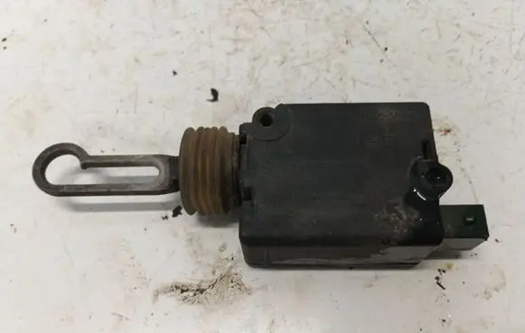 Audi A4 S4 B5 8D Central locking motor 406204248