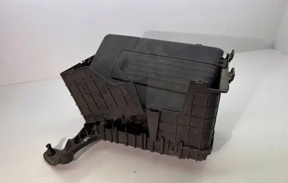 Volkswagen Tiguan Battery tray 1K0915333