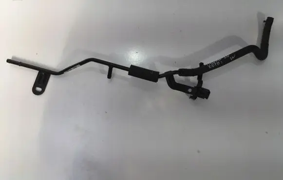 Volkswagen Tiguan Engine coolant pipe/hose 5Q0121064