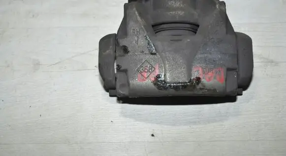 Dacia Duster II Front brake caliper 5445