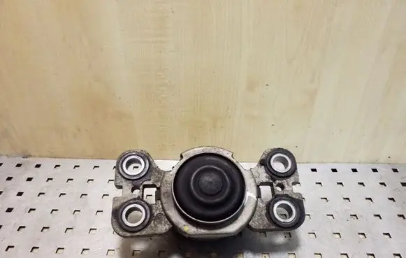 Volvo XC60 Engine mount bracket 8G9N7M121BA00