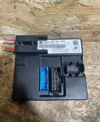 Audi A6 S6 C6 4F Light module LCM 4F0907289G 4F0910289G