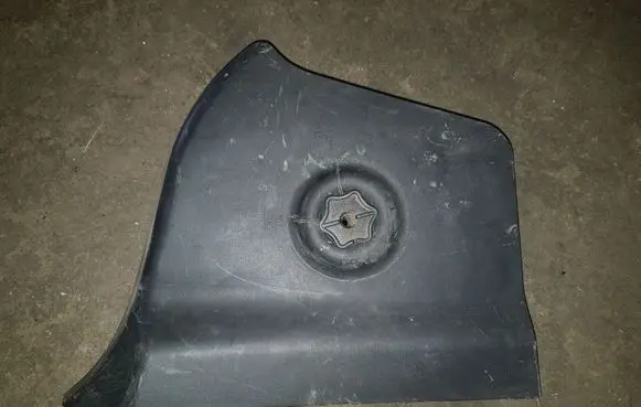 BMW 3 E36 Tail light bulb cover holder 8357371
