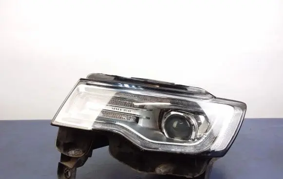 Jeep Grand Cherokee Headlight/headlamp 68111035AB