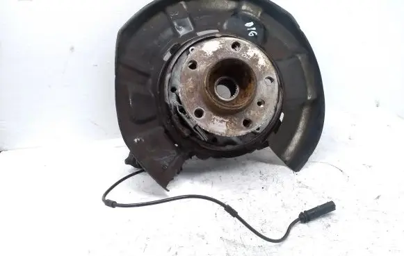 BMW 4 F32 F33 Rear wheel hub spindle/knuckle 