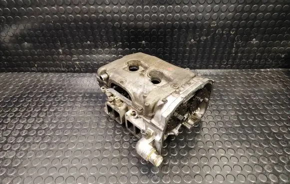 Subaru Outback Engine head T20D