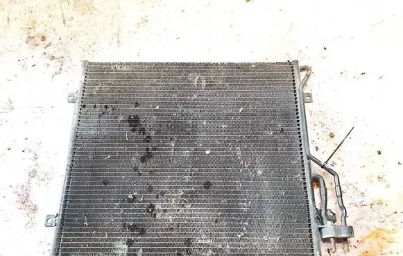 Jeep Liberty A/C cooling radiator (condenser)