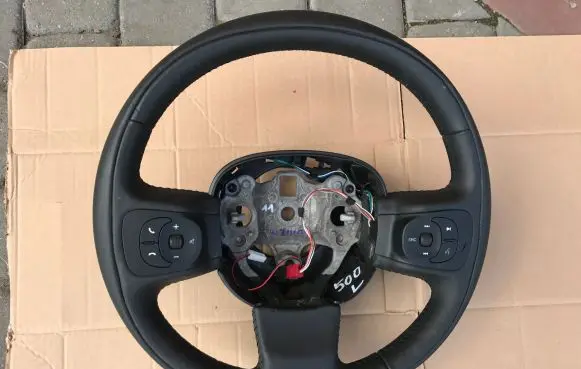 Fiat 500L Steering wheel