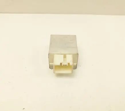 Mazda MPV Hazard warning light relay GJ6A66830 3211224320