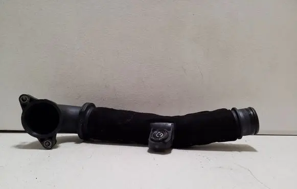 Volkswagen PASSAT B8 Intercooler hose/pipe 04L145762AH