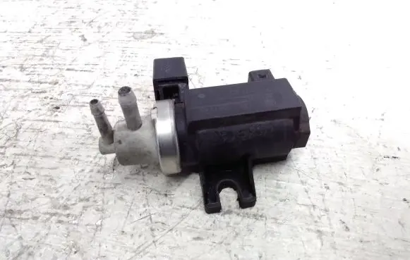 Opel Zafira B Turbo solenoid valve 55558101