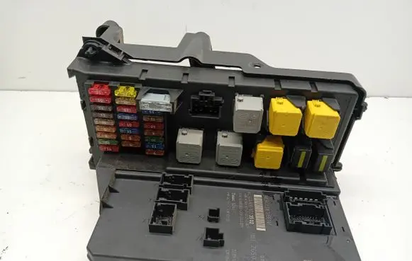 Volkswagen Crafter Fuse module A9069003502 A9069014500 A9069024301