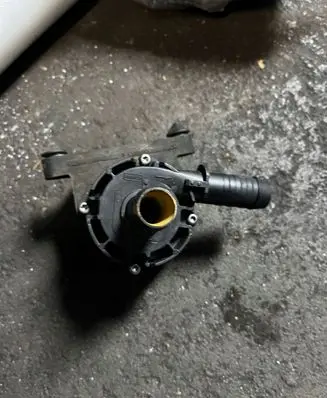 Ford Kuga II Electric auxiliary coolant/water pump E1G318D473CB 18D473CB
