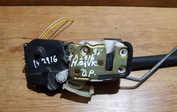 Honda Civic Front door lock
