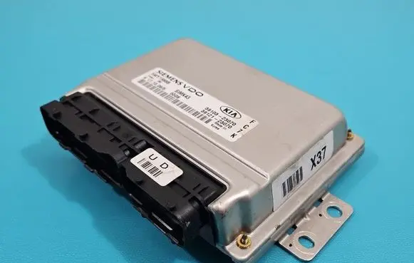 KIA Sportage Engine control unit/module ECU 39103-23070 IMPRK1507818