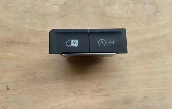 Volkswagen Crafter Tailgate/trunk/boot open switch 7C0927211T