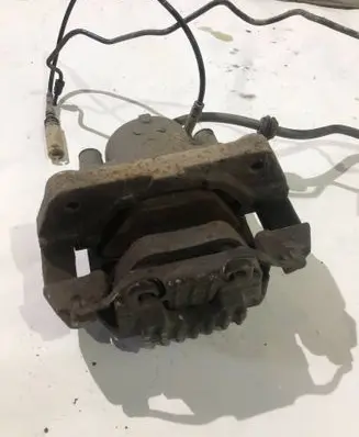 BMW 5 E60 E61 Front brake caliper 6024