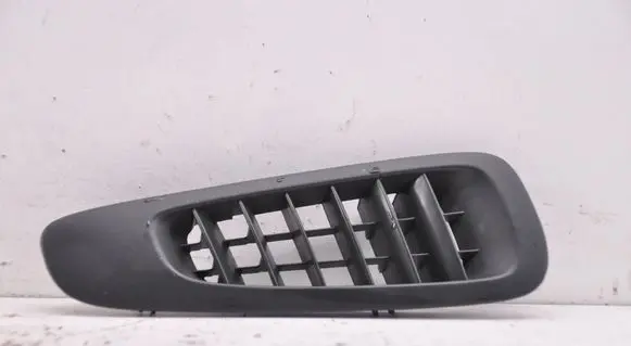 Mercedes-Benz Vito Viano W639 Dashboard air vent grill cover trim A6398310160