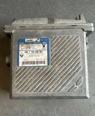 Volvo S40, V40 Engine control unit/module 7700868321 3085430002 R04080002D
