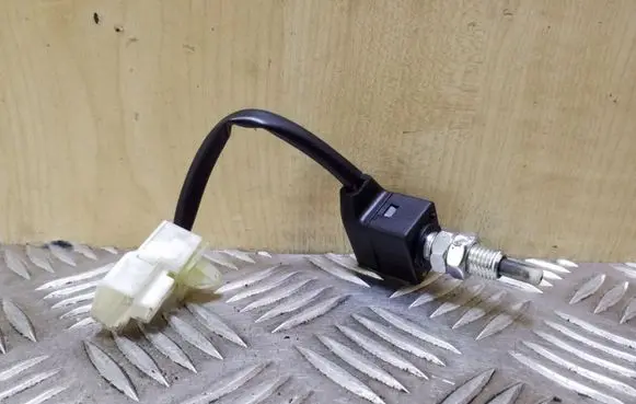 Clutch pedal sensor